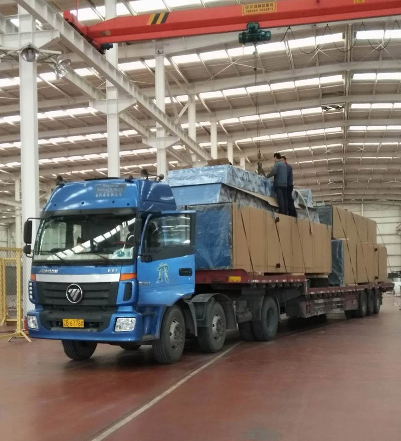 中国一重用超大型风幕已分批发往大连